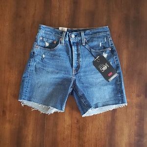 Women's Levis jean shorts, 27, never worn